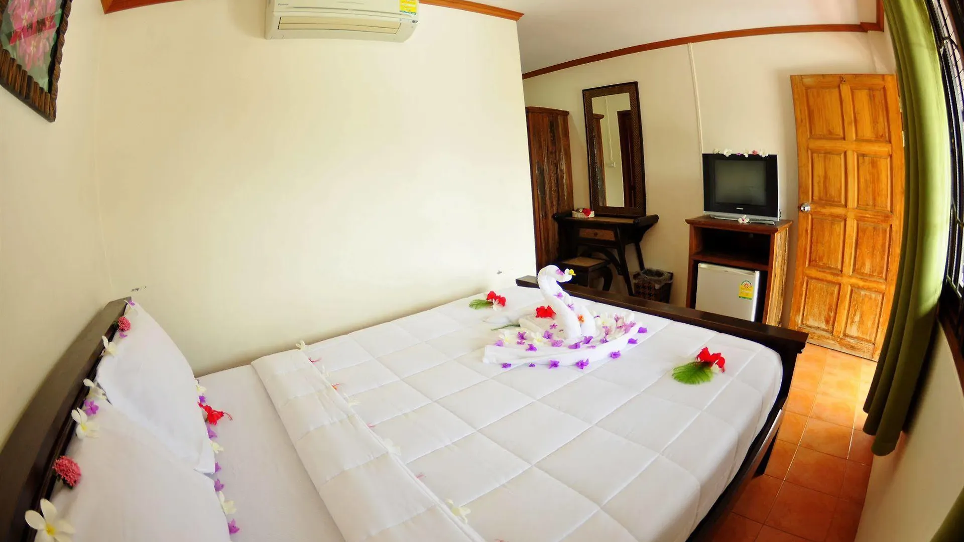 Baan Rimkhao Hotel Phi Phi Don